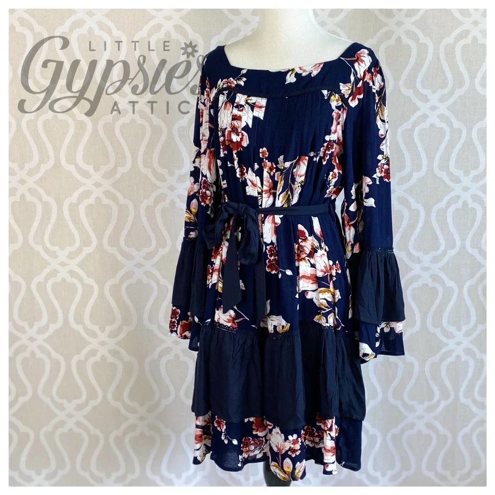 POL Floral Swing and Bell Sleeve Dress - Picture 6 of 13